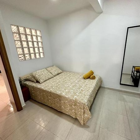 Little Horse Apartments 2 Ταραγόνα Εξωτερικό φωτογραφία