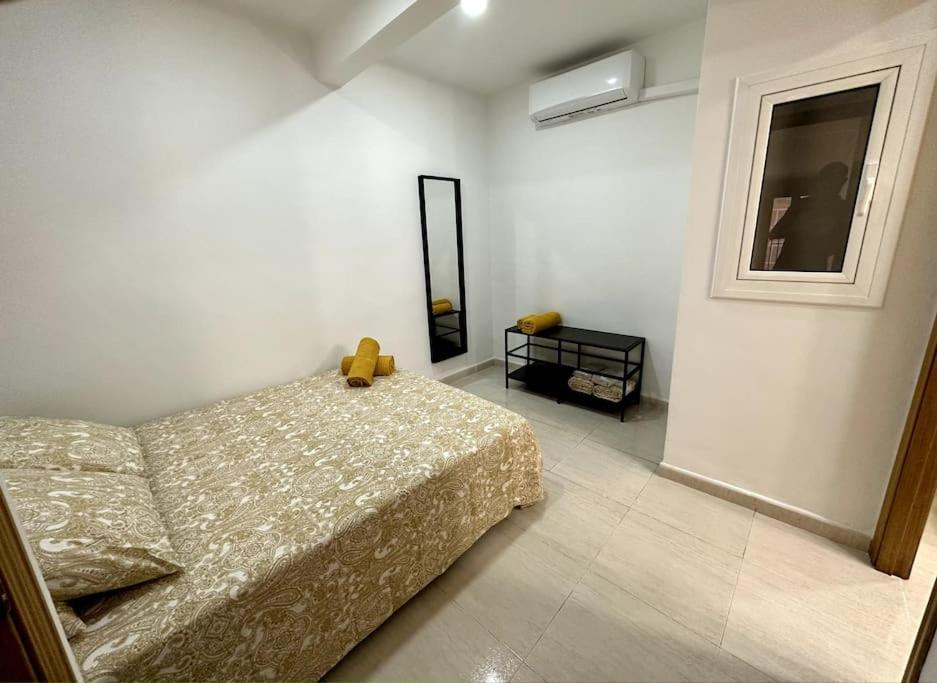 Little Horse Apartments 2 Ταραγόνα Εξωτερικό φωτογραφία