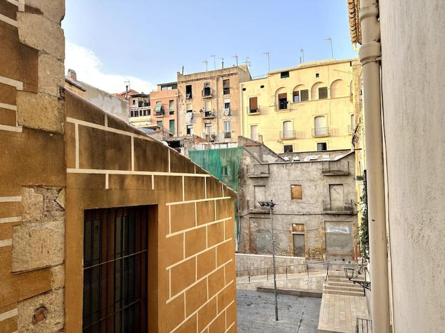 Little Horse Apartments 2 Ταραγόνα Εξωτερικό φωτογραφία