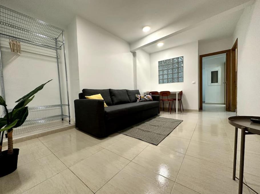 Little Horse Apartments 2 Ταραγόνα Εξωτερικό φωτογραφία