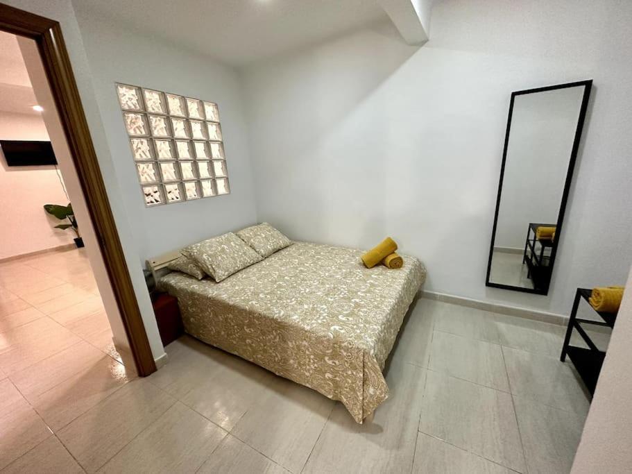 Little Horse Apartments 2 Ταραγόνα Εξωτερικό φωτογραφία